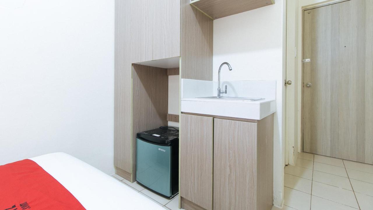 Reddoorz Plus @ Urban Deca Tower Edsa 2 Mandaluyong Exterior foto